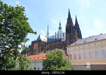 Juillet 07 2023 - Prague en République tchèque : vue sur la cathédrale de Prague Veitsdom Banque D'Images