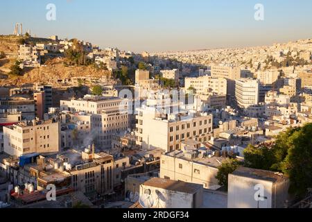 Paysage urbain de la ville d'Amman, Temple d'Hercule au sommet d'une colline, Amman, Jordanie Banque D'Images