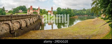 Panorama du barrage de la vallée les Kralovstvi à Bila Tremesna, République tchèque Banque D'Images