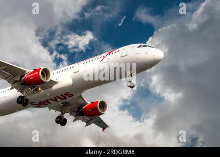 Larnaca, Chypre - 15 septembre 2023 : Airbus A321-111 d'Austrian Airlines Banque D'Images