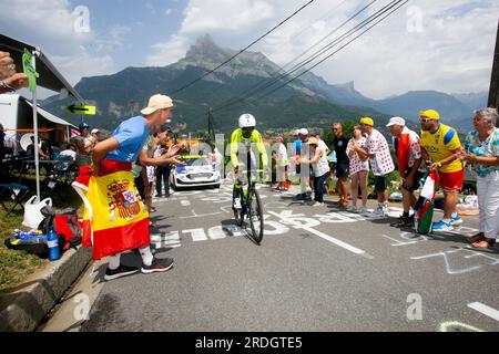 Domancy, France 18 juillet 2023 : BINIAM GIRMAY (INTERMARCHÉ - CIRCUS - WANTY bel) en contre-la-montre au Tour de France. Banque D'Images