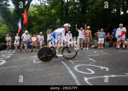 Domancy, France 18 juillet 2023 : MATHIEU BURGAUDEAU (TOTALENERGIES FRA) en contre-la-montre au Tour de France. Banque D'Images