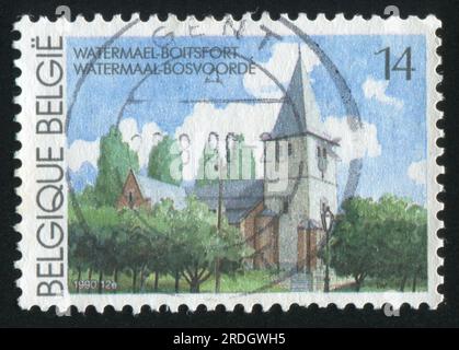 RUSSIE KALININGRAD, 26 OCTOBRE 2015 : timbre imprimé par la Belgique, montre Watermael, vers 1990 Banque D'Images