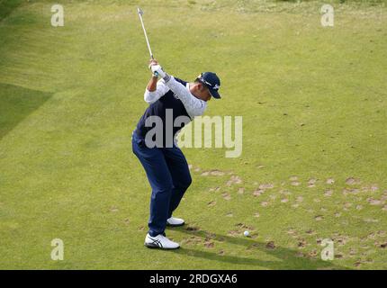 Le Japonais Hideki Matsuyama joue le 13e jour de l'Open au Royal Liverpool, Wirral. Date de la photo : Vendredi 21 juillet 2023. Banque D'Images