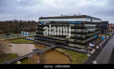 Zwolle, pays-Bas - 17 février 2023 : photo aérienne du bureau régional public des aqueducs pour les provinces de Drenthe et Overijssel. Néerlandais Banque D'Images