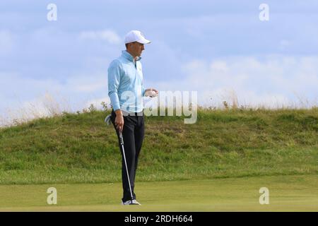 Hoylake, Royaume-Uni. 21 juillet 2023. L’américain Jordan Spieth sur le quinzième green du 151e Open Championship au Royal Liverpool Golf Club à Hoylake, en Angleterre, le vendredi 21 juillet 2023. Harman dirige actuellement l'Open sur dix sous le par. Photo Hugo Philpott/UPI crédit : UPI/Alamy Live News Banque D'Images