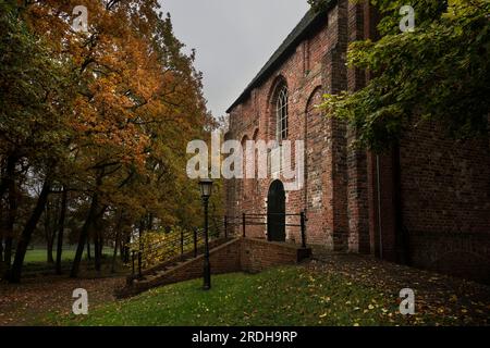 Slochteren, Groningen, pays-Bas, 11-9-2018, Église de Slochteren en automne Banque D'Images