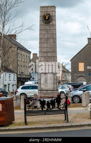 Le mémorial de guerre à Church Square, Rathfriland, Co. Down, Irlande du Nord, Royaume-Uni. Banque D'Images