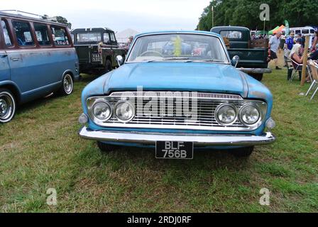 Une Ford Zephyr de 1964 stationnée au 48th Historic Vehicle Gathering, Powderham, Devon, Angleterre, Royaume-Uni. Banque D'Images