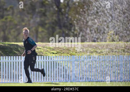 Tuggerah, Australie. 22 juillet 2023. Football, coupe du monde, femmes, entraînement Allemagne : Marina Hegering se réchauffe. Crédit : Sebastian Christoph Gollnow/dpa/Alamy Live News Banque D'Images