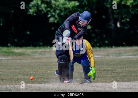 Clydach, pays de Galles. 3 juin 2023. Gareth Ansell de Chepstow battant lors du match de la South Wales Premier Cricket League Division 2 entre Clydach et Chepstow au Waverley Park à Clydach, pays de Galles, Royaume-Uni le 3 juin 2023. Crédit : Duncan Thomas/Majestic Media. Banque D'Images