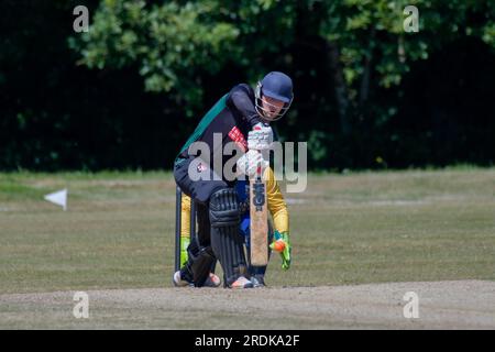 Clydach, pays de Galles. 3 juin 2023. Gareth Ansell de Chepstow battant lors du match de la South Wales Premier Cricket League Division 2 entre Clydach et Chepstow au Waverley Park à Clydach, pays de Galles, Royaume-Uni le 3 juin 2023. Crédit : Duncan Thomas/Majestic Media. Banque D'Images