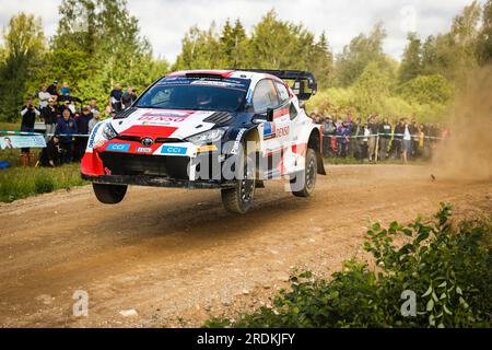 Tartu, Estonie - 22/07/2023, Tartu, Estonie. 22 juillet 2023. 18 Takamoto KATSUTA (JPN), Aaron JOHNSTON (IRL), TOYOTA GAZOO RACING WRT, TOYOTA GR Yaris Rally1 Hybrid, WRC, action lors du Rallye Estonia 2023, 8e manche du Championnat du monde des voitures de rallye WRC 2023, du 20 au 23 juillet 2023 à Tartu, Estonie - photo Nikos Katikis/DPPI crédit: DPPI Media/Alamy Live News Banque D'Images