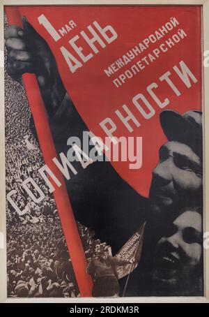 Gustav Klutsis (1895-1938) Artiste russo-letton. 1 mai, Journée internationale de solidarité des travailleurs. Affiche, 1930. Typographie sur papier, 105,6 x 73,1 cm. Banque D'Images