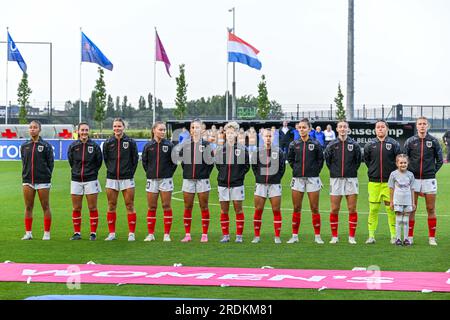 Autriche ( Nicole Ojukwu (19) d'Autriche, Anna Holl (6) d'Autriche, Tatjana Weiss (9) d'Autriche, Anna Wirnsberger (20) d'Autriche, Isabel Aistleitner (7) d'Autriche, Amélie Roduner (10) d'Autriche, Chiara Anna d'Angelo (14) d'Autriche, Linda Natter (18) d'Autriche, Magdalena Rukavina, 11) La gardienne Mariella El Sherif (1 ans) d'Autriche, Lainie Fuchs (3 ans) d'Autriche) photographiée avant un match de football féminin entre les équipes nationales féminines de moins de 19 ans d'Autriche et des pays-Bas lors du tournoi final de L'UEFA féminin des moins de 19 ans le deuxième jour de match dans le groupe A sur Frida Banque D'Images