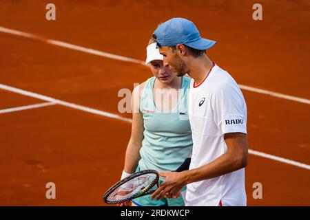 21 juillet 2023, Nice, Provence-Alpes-CÃ te d'Azur, FRANCE: LEANDRO RIEDI et CÉLINE NAEF pour l'équipe suisse contre ALIZE CORNET et RICHARD GASQUET pour l'équipe de France, lors du match de double mixte à la Hopman Cup 2023, Championnat du monde ITF par équipes mixtes le 21 juillet 2023 au Nice Lawn tennis Club à Nice, France. (Image de crédit : © Emilie Lohmann/ZUMA Press Wire) USAGE ÉDITORIAL SEULEMENT! Non destiné à UN USAGE commercial ! Banque D'Images