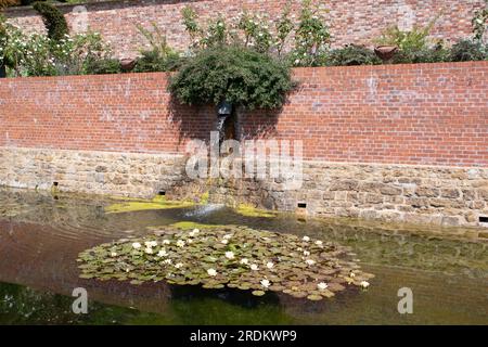 Bec verseur d'eau Newt au Newt Somerset Banque D'Images