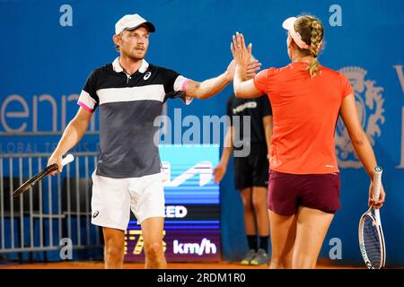 21 juillet 2023, Nice, Provence-Alpes-CÃ te d'Azur, FRANCE: CARLOS ALCARAZ et REBEKA MASAROVA pour l'équipe d'Espagne contre DAVID GOFFIN et ELISE MERTENS pour l'équipe de Belgique, lors du match de double mixte à la Hopman Cup 2023, ITF World Mixed Team Championships le 21 juillet 2023 au Nice Lawn tennis Club à Nice, France. (Image de crédit : © Emilie Lohmann/ZUMA Press Wire) USAGE ÉDITORIAL SEULEMENT! Non destiné à UN USAGE commercial ! Banque D'Images