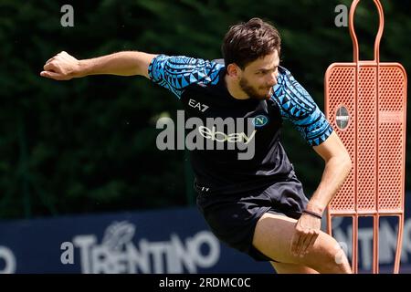 Dimaro, Naples, Italie. 22 juillet 2023. Khvicha Kvaratskhelia de Naples, lors d'un match amical de pré-saison contre Anaune, Dimaro Italie (crédit image : © Ciro de Luca/ZUMA Press Wire) À USAGE ÉDITORIAL SEULEMENT! Non destiné à UN USAGE commercial ! Banque D'Images