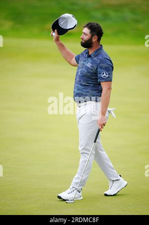 L'Espagnol Jon Rahm célèbre un birdie le 18e jour de l'Open au Royal Liverpool, Wirral. Date de la photo : Samedi 22 juillet 2023. Banque D'Images