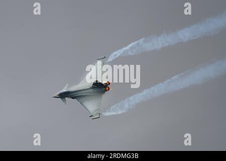 L'Eurofighter de l'armée de l'air italienne se produit au Royal International Air Tattoo RAF Fairford 2023 Banque D'Images