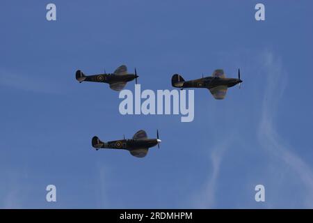 Formation Spitfire X4650,P7308 et Hurricane P2921, Flying Legends 2023, Church Fenton, Leeds. Banque D'Images