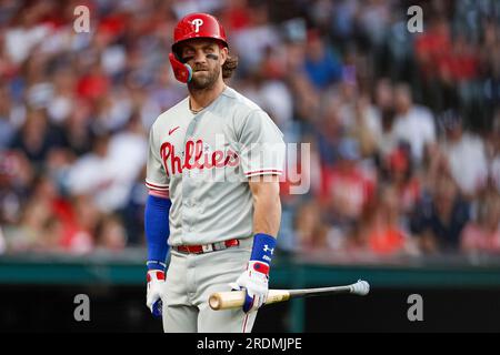 Bryce Harper (3), le frappeur désigné par les Phillies de Philadelphie, réagit après un at bat lors d'un match de saison régulière de la MLB entre les Phillies de Philadelphie et Banque D'Images