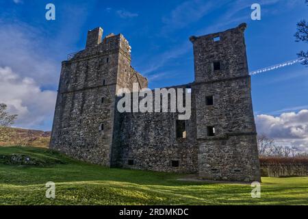 Le château de Carnasserie (également orthographié Carnassarie) est une tour en ruine du 16e siècle près de Kilmartin, Argyll, en Écosse Banque D'Images