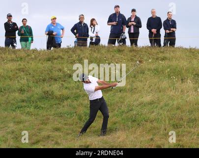 Hoylake, Royaume-Uni. 22 juillet 2023. L'australien Jason Day joue à l'épreuve du onzième trou le troisième jour du 151e Open Championship au Royal Liverpool Golf Club à Hoylake, en Angleterre, le samedi 22 juillet 2023. Photo Hugo Philpott/UPI crédit : UPI/Alamy Live News Banque D'Images