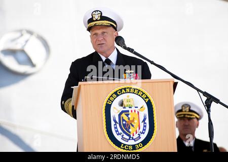 Sydney, Australie. 22 juillet 2023. ÉTATS-UNIS L'amiral Michael Gilday, chef des opérations navales, prononce une allocution lors de la cérémonie de mise en service de l'USS Canberra, le 22 juillet 2023 à Sydney, en Australie. Crédit : MC1 Mark Faram/US Navy photo/Alamy Live News Banque D'Images