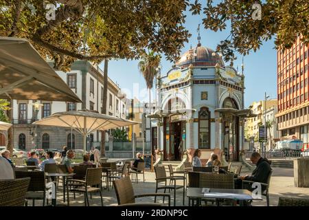 Kiosque café San Telmo : le moderniste dans le parc San Telmo à Las Palmas de Gran Canaria, Espagne. Banque D'Images