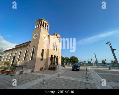 L'église balnéaire d'Anastasi (la Résurrection de Jésus) dans la ville de Kalamata en Messénie, Grèce Banque D'Images