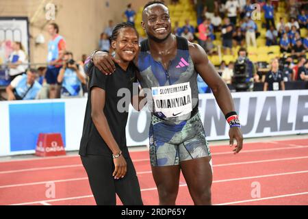 Faith Kipyegon (KEN), vainqueur du Mile féminin, et Ferdinand Omanyala (KEN), vainqueur du 100m masculin, posent lors du meeting Herculis Monaco au stade Louis II, vendredi 21 juillet 2023, à Monaco. (Jiro Mochizuki/image du sport) Banque D'Images