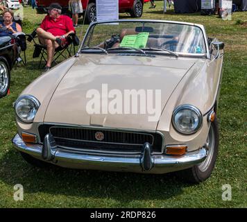 Une Triumph TR6 1973 exposée lors d'un salon automobile à Pittsburgh, Pennsylvanie, États-Unis Banque D'Images