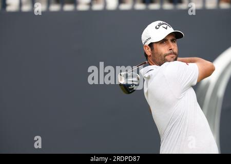 L'Espagnol Adrian Otaegui frappe son tee-shirt lors de la 3e journée du British Open Golf Championship 2023 au Royal Liverpool Golf Club à Wirral, en Angleterre, le 22 juillet 2023. Crédit : Koji Aoki/AFLO SPORT/Alamy Live News Banque D'Images