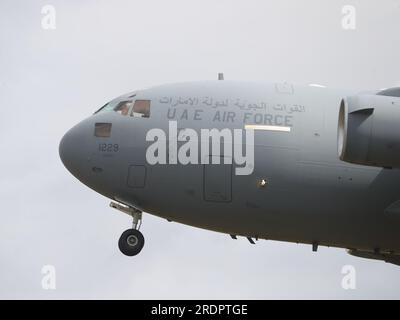 Fairford, Royaume-Uni. 12 juillet 2023. Les Émirats arabes Unis ont envoyé un Boeing C-17a Globemaster pour le riat 2023 Air Show. Banque D'Images