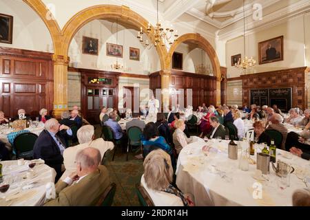 Joshua Levine ; The Oldie Literary Lunch 18-07-23, Harry Mount ; The National Liberal Club ; London ; Neil Spence Photography; Banque D'Images