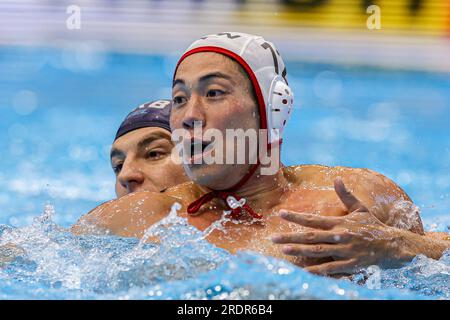 Fukuoka, Japon. 23 juillet 2023. FUKUOKA, JAPON - JUILLET 23 : Nikola Jaksic de Serbie, Kenta Araki du Japon lors du match de crossover des Championnats du monde aquatiques 2023 entre le Japon et la Serbie le 23 juillet 2023 à Fukuoka, Japon (photo d'Albert Ten Hove/Orange Pictures) crédit : Orange pics BV/Alamy Live News Banque D'Images