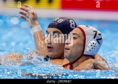 Fukuoka, Japon. 23 juillet 2023. FUKUOKA, JAPON - JUILLET 23 : Nikola Jaksic de Serbie, Kenta Araki du Japon lors du match de crossover des Championnats du monde aquatiques 2023 entre le Japon et la Serbie le 23 juillet 2023 à Fukuoka, Japon (photo d'Albert Ten Hove/Orange Pictures) crédit : Orange pics BV/Alamy Live News Banque D'Images