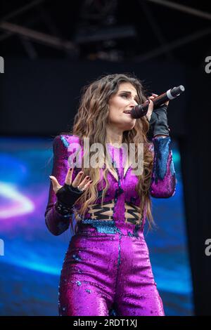 Idina Kim Menzel en concert à la London Pride 2023 à Trafalgar Square Banque D'Images