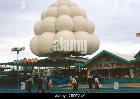 Photos de l'exposition universelle à Flushing Meadows-Corona Park dans le Queens, New York City en 1964 par une journée ensoleillée Banque D'Images
