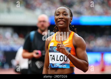 LONDRES, Royaume-Uni - 23 juillet 2023 : Marie-Josee Ta Lou de Côte d'Ivoire célèbre sa victoire au 100m féminin lors de la London Athletics Meet, qui fait partie de la série de la Diamond League 2023 au London Stadium. Crédit : Craig Mercer/Alamy Live News Banque D'Images