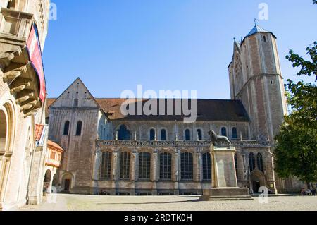 St. Cathédrale de Blasii et statue du Lion, Burgplatz, Château de Dankwarde, Brunswick, Basse-Saxe, Allemagne, Castle Lion Banque D'Images