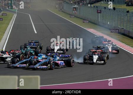 23 juillet 2023, Koasastadion, St.Johann, test match TSG Hoffenheim vs Feyernoord Rotterdam, dans la photo Pierre Gasly (FRA), BWT Alpine F1 Team heurte Esteban Ocon (FRA), BWT Alpine F1 Team, Daniel Ricciardo (AUS), Scuderia AlphaTauri Banque D'Images