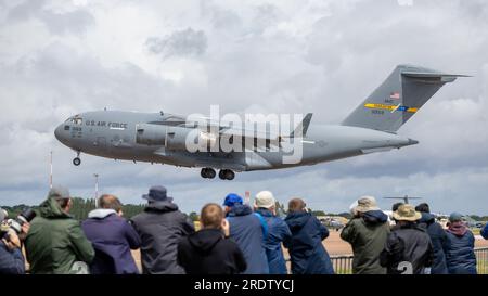 Boeing C-17a Globemaster III, arrivant à la RAF Fairford pour le Royal International Air Tattoo 2023. Banque D'Images