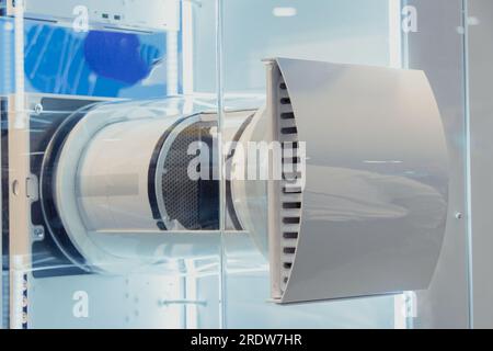 Ventilateur domestique pour l'extraction d'air dans les maisons et les appartements. Structure interne, vue en coupe Banque D'Images