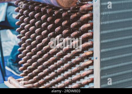 Radiateur d'un monobloc de réfrigération en aluminium et cuivre Banque D'Images