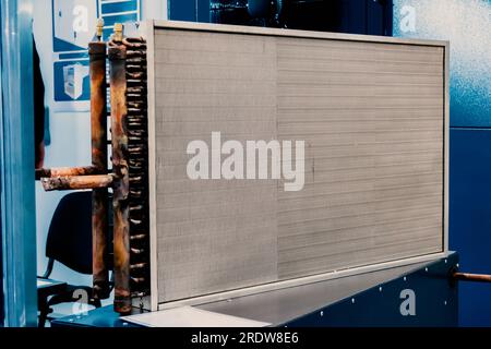 Radiateur d'un monobloc de réfrigération en aluminium et cuivre Banque D'Images