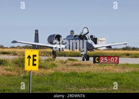 Fairchild Republic A-10 Thunderbolt atterrissant à Boundary Bay Canada Banque D'Images