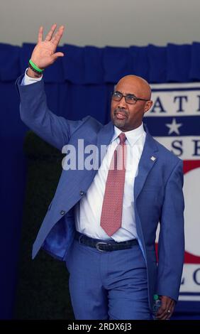 Cooperstown, États-Unis. 23 juillet 2023. Harold Baines, membre du National Baseball Hall of Fame, est présenté lors des cérémonies d'intronisation de Fred McGriff et Scott Rolen, à Cooperstown, NY, le dimanche 23 juillet 2023. Photo de Bill Greenblatt/UPI crédit : UPI/Alamy Live News Banque D'Images